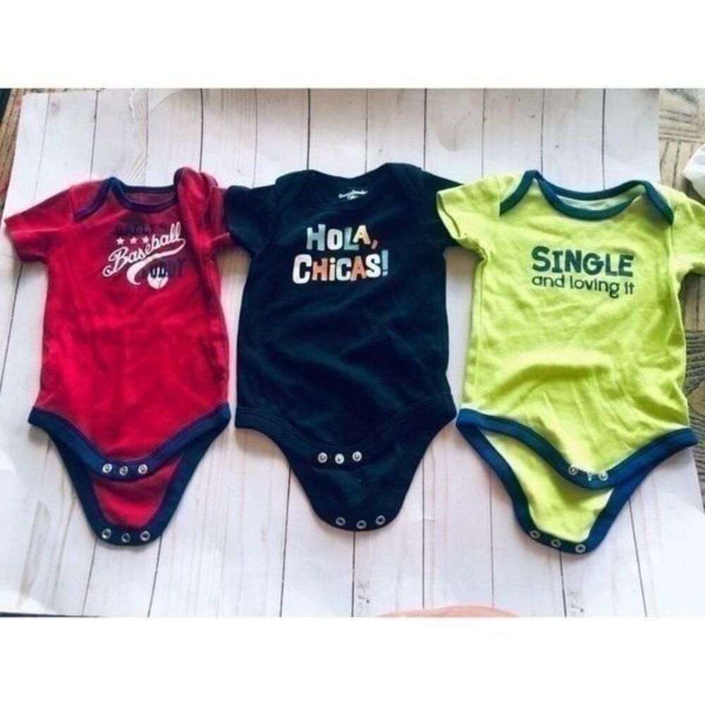 Baby clothes size 0-3M 8pc faded glory,garanimals,kidgets,Superman,roca,carters,